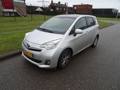 Toyota Verso-S 1.3 VVT-i Dynamic