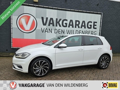 Volkswagen Golf 1.0 TSI Highline Business R