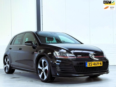 Volkswagen Golf 2.0 TSI GTI