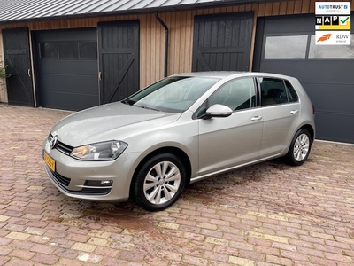 Volkswagen Golf Benzine