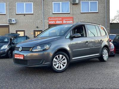 Volkswagen Touran 1.2 TSI Highline 7p. Navi Climate Cruise Ctr Stoelverw Pdc Lmv Nw Apk