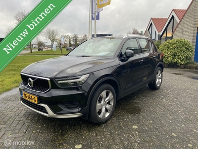 Volvo XC40 2.0 T4 Momentum Pro