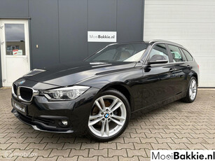 BMW 318i Touring Edit. Sport Line High Executive Apple / NAP