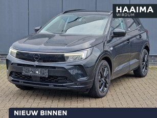 Opel Grandland 1.2 Turbo GS Black Pack | Automaat | Stoel en stuurverwarming | Navigatie | Achteruitrijcamera | Comfort stoelen | Adaptive cruise control | Parkeersensoren voor en achter | Led verlichting | Climate control