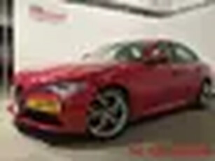 Alfa Romeo Giulia 2.0T 200pk Super Business 147kw Navi / Carplay / Camera / Navi / Winter Pack