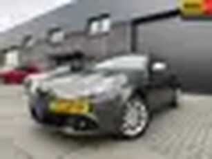 Alfa Romeo Giulietta 1.4 T Business Executive 1E EIGENAAR 12MND GARANTIE NAVI CRUISE LMV