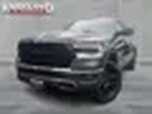 Dodge Ram 1500 5.7 V8 4x4 Crew Cab Laramie Model24 BPM VRIJ! Elektr. treeplanken SPECIAL STRIPI