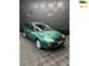 Ford Focus Wagon 1.6-16V Ghia Nieuwe APK