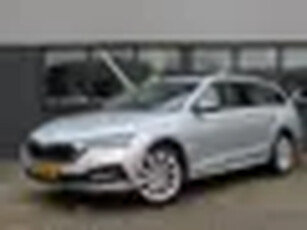 Škoda Octavia Combi 1.4 TSI iV PHEV Style pano dak camera verwarmd stuur verwarmde voorstoel