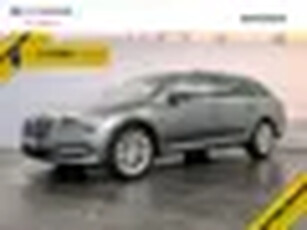 Škoda Superb Business Edition Plus 1.5 110 kW / 150 pk TSI Comb Panoramadak - Trekhaak - 18 inch LM