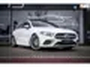 Mercedes-Benz A-klasse 180 Business Solution 2x AMGPanoDigital dashboardAutomaat19''Alcantara