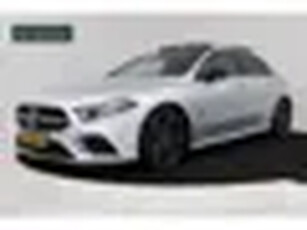 Mercedes-Benz A-klasse 180 Business Solution AMG Night Upgrade (PANORAMADAK, ACHTERUITRIJCAMERA, NAV