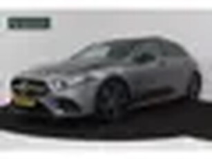 Mercedes-Benz A-klasse 180 Business Solution AMG (PANORAMADAK, SFEERVERLICHTING, STOELVERWARMING, CA