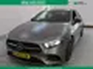 Mercedes-Benz A-klasse 200 163pk Automaat 4 Deurs Business Solution AMG Nightpakket Apple CarPlay