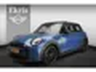 Mini 3-deurs Cooper Panoramadak / Sportstoelen / PDC / Camera / Getint glas / LED / Climate / Alu wi