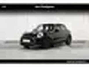 MINI 5-deurs Cooper Classic uitvoering Park Distance Control Navigatiesysteem Apple Carplay