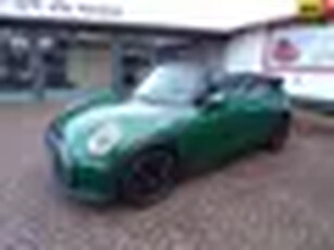 Mini Cabrio 1.5 One Business Edition Navi./Apple Car Play Android/A.R Camera/Parkeersensoren V+A/Spo