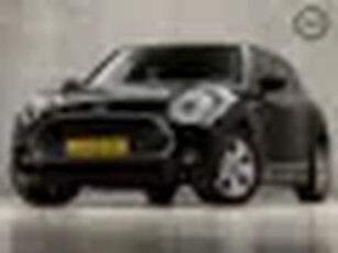 MINI Clubman 1.5 One Sport (DIGITAL COCKPIT, APPLE CARPLAY, GROOT NAVI, DEALER ONDERHOUDEN, CLIMATE, LED KOPLAMPEN, SPORTSTOELEN, GETINT GLAS, DAB+, ZWART HEMEL, NIEUWSTAAT)