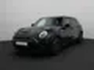 MINI Clubman Cooper S Untold Edition + Premium Plus Pakket + Glazen panoramadak + Park Assistant +