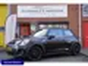 MINI Mini Electric Yours 33 kWh / Panoramadak / Leer / Camera / Stoelverwarming /