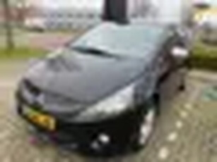 Mitsubishi Grandis 2.4-16V Intense