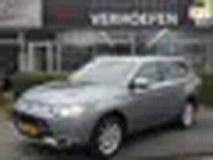 Mitsubishi Outlander 2.0 Instyle 4WD - 7 PERS - AUTOMAAT - PANORAMA - STOEL VERW - CRUISE / CLIMATE