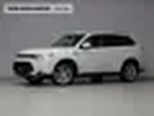 Mitsubishi Outlander 2.0 PHEV Executive Edition / Panoramadak / Adaptieve Cruise Controle / Stoelver