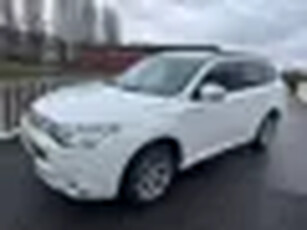 Mitsubishi Outlander 2.0 PHEV Instyle (bj 2013, automaat)