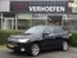 Mitsubishi Outlander 2.0 PHEV Instyle+ - PANORAMADAK - CLIMATE CONTROL - NAVIGATIE - LANE ASSIST - S