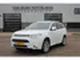 Mitsubishi Outlander 2.0 PHEV Instyle / Schuifdak / Leer / Camera / N.A.P.