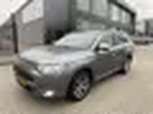 Mitsubishi Outlander 2.0 PHEV Instyle Stoelverwarming Leder Camera Navi Meeneemprijs zonde