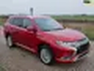 Mitsubishi Outlander 2.4 PHEV 4WD BUSS ED ** 13999 NETTO **