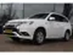 MITSUBISHI OUTLANDER 2.4 PHEV PURE 4WD ORIG. NL CAMERA CARPLAY TREKHAAK CRUISE CLIMATE