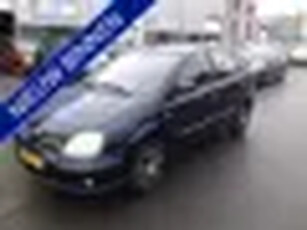 Nissan Almera Tino 1.8 Visia (bj 2005)