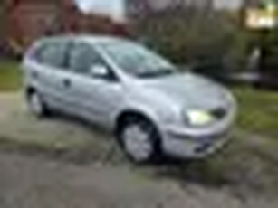 Nissan Almera Tino 1.8 Visia