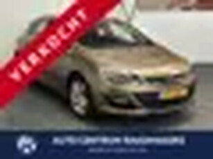 Opel Astra 1.4 Turbo Cosmo CRUISE CONTROL AIRCO TELEFOON VOORBEREIDING RADIO/CD TREKHAAK LICHTMETALE