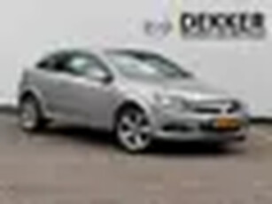 Opel Astra GTC 1.6 Temptation Automaat in Nieuwstaat! Bijzondere auto!