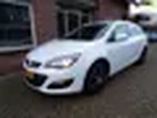 Opel Astra Sports Tourer 1.4 Business + Navi