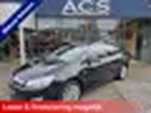 Opel Astra Sports Tourer 1.4 Turbo Cosmo Bluetooth Navi Zeer goed onderhouden NAP Nette st