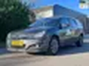 Opel Astra Wagon 1.6 111 years Edition Navigatie*Trekhaak*Cruise*Airco*LM velgen*08-11-2025 APK*