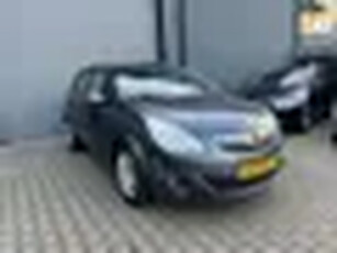 Opel Corsa 1.2-16V Cosmo AIRCO