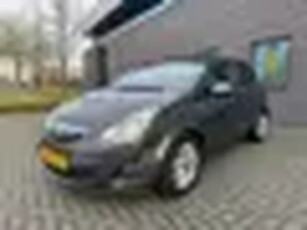 Opel Corsa 1.2-16V Design Edition