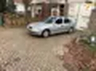 Opel Vectra 1.6-16V Pearl Automaat Nieuwe Apk!!