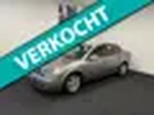 Opel Vectra 2.2-16V Maxx Automaat