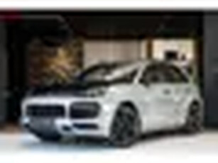 Porsche Cayenne 4.0 Turbo S E-Hybrid TECHART SportDesign Vierwielsturing Sportuitlaat Panora