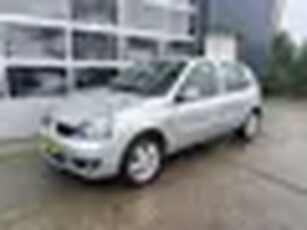 Renault Clio 1.2-16V Campus 90dkm 5-deurs