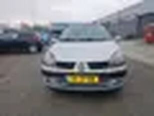 Renault Clio 1.2-16V RT