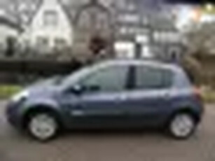 Renault Clio 1.2 Collection 5-deurs Airco Cruise Trekhaak 1200kg Zuinig