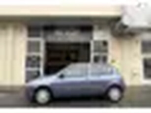 Renault Clio 1.2 RN 2001 Airco Nieuwe APK