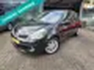 Renault Clio 1.6-16V Dynamique Luxe AUTOMAAT 2E EIGENAAR 12MND GARANTIE AIRCO LMV